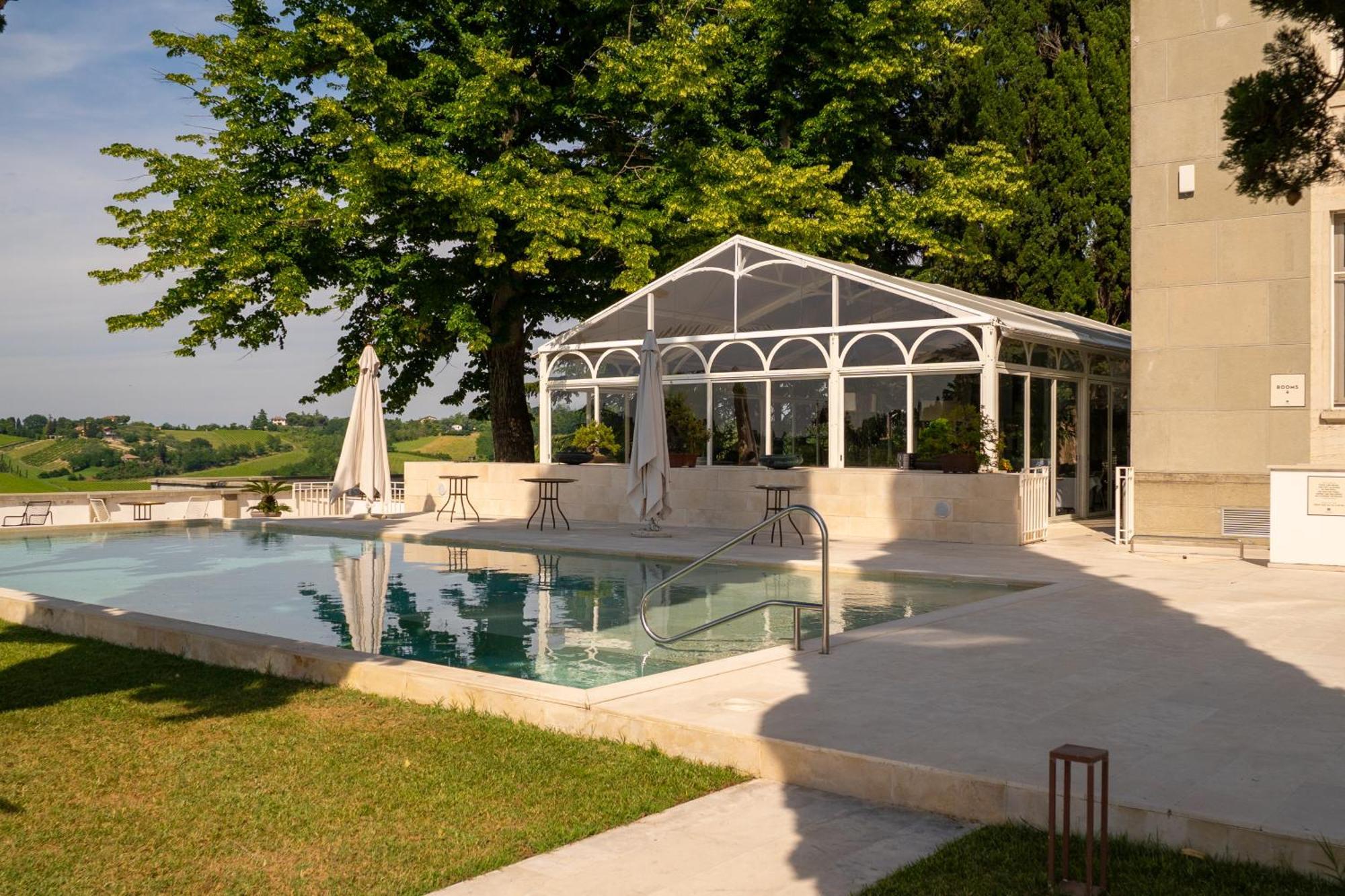 Boutique Hotel Villa Monty Banks Τσεζένα Εξωτερικό φωτογραφία